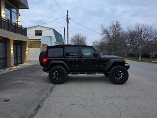 2019 Jeep Wrangler IV (JL), чёрный, 5600000 рублей, вид 5