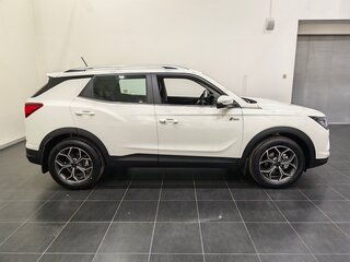 2025 KGM Korando, белый, 4005000 рублей, вид 4