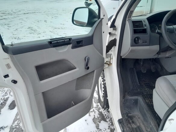 2011 Volkswagen Transporter T5 Рестайлинг, белый, 2000000 рублей - вид 7