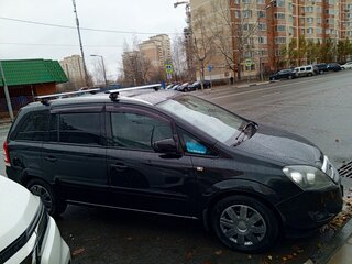 2013 Opel Zafira B Рестайлинг, чёрный, 930000 рублей, вид 2