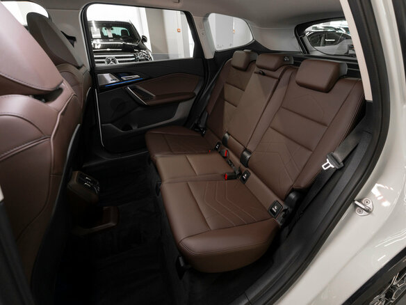 2025 BMW X1 25Li sDrive III (U11/U12), белый - вид 12