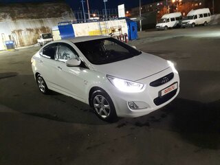 2013 Hyundai Solaris I, белый, 470000 рублей, вид 1