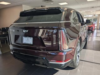 2026 Cadillac Escalade iQ, пурпурный, 23558449 рублей, вид 2