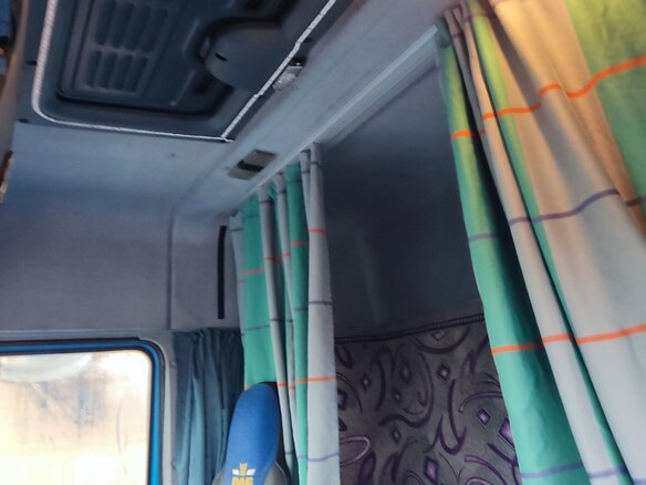 2000 DAF 95XF, синий, 820000 рублей - вид 8