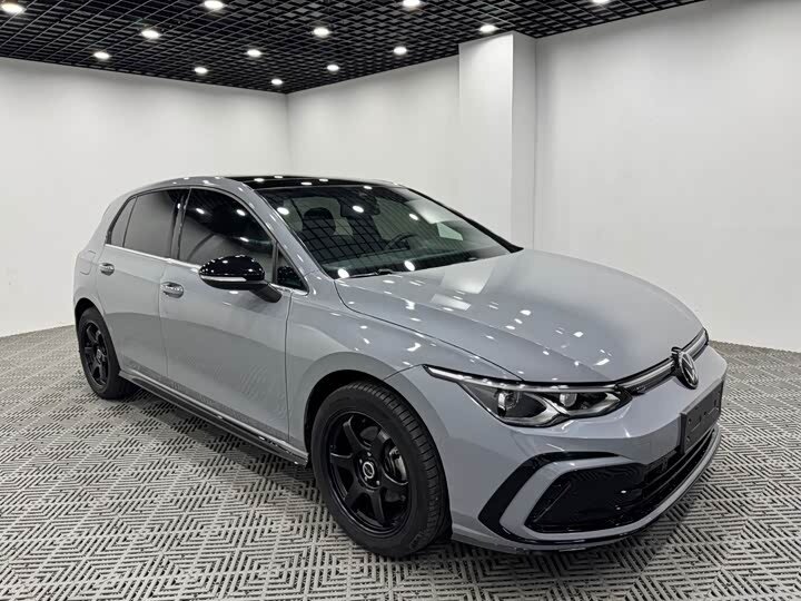 Открыть фотографии: Volkswagen Golf VIII