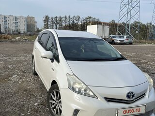 2011 Toyota Prius Alpha I (ZVW40/41), белый, 1450000 рублей, вид 2