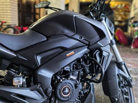 2021 Bajaj Dominar 400, чёрный, 360000 рублей, вид 3