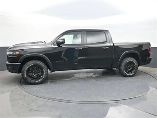 2025 Ram 1500 Crew Cab V Рестайлинг, чёрный, 9191468 рублей, вид 5