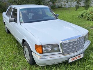 1983 Mercedes-Benz S-Класс 380 II (W126), белый, 900000 рублей, вид 3