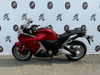2010 Honda VFR 1200, красный, 780000 рублей, вид 3