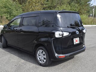 2016 Toyota Sienta II, чёрный, 1200000 рублей, вид 2