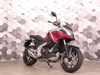 2024 Honda NC 750X, красный, 949000 рублей, вид 1
