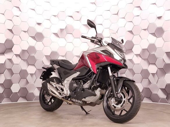 2024 Honda NC 750X, красный