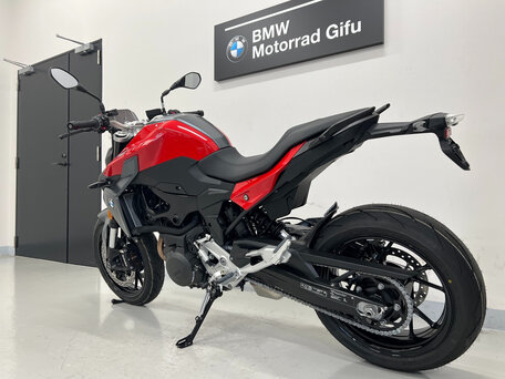 2024 BMW F 900 R, красный, 1160000 рублей, вид 4