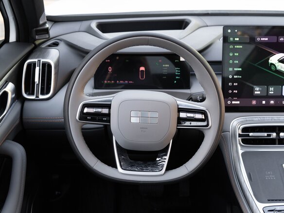 2026 Geely Galaxy M7, белый - вид 7
