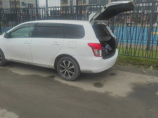 2010 Toyota Corolla Fielder X (E140, E150) Рестайлинг, белый, 890000 рублей, вид 3
