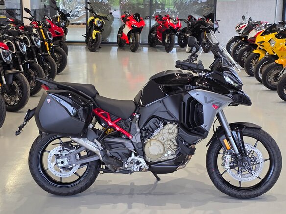 2025 Ducati Multistrada V4, красный, 3100000 рублей - вид 6