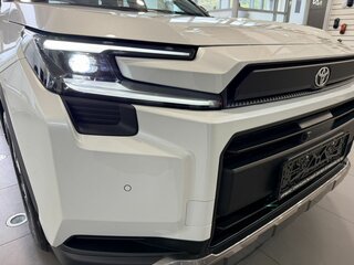 2026 Toyota RAV4 VI (XA60), белый, 5180000 рублей, вид 4