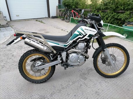 2012 Yamaha XT250 Serow, белый, 490000 рублей, вид 4