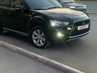 2010 Mitsubishi Outlander II Рестайлинг, чёрный, 1400000 рублей, вид 2