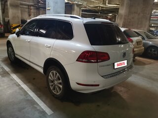 2012 Volkswagen Touareg II, белый, 2200000 рублей, вид 4