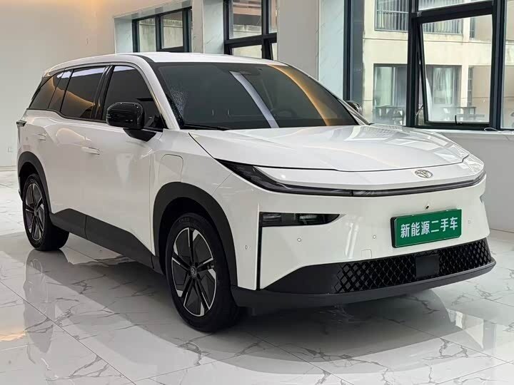 Открыть фотографии: Toyota bZ3X