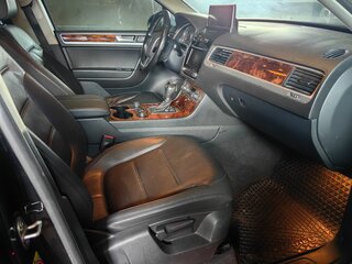 2013 Volkswagen Touareg II, чёрный, 1960000 рублей, вид 3