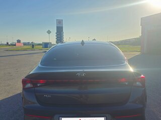 2021 Kia K5 III, серый, 2450000 рублей, вид 3