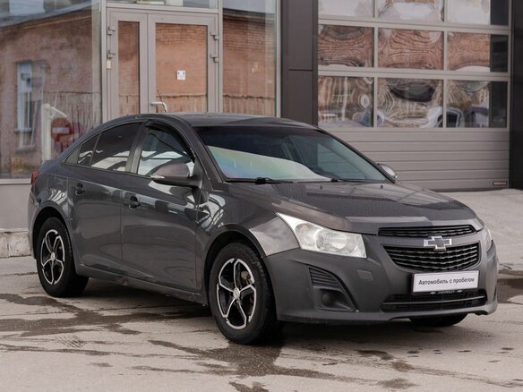 2014 Chevrolet Cruze I Рестайлинг, серый - вид 2