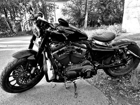 2010 Harley-Davidson Sportster 883, чёрный, 650000 рублей, вид 4