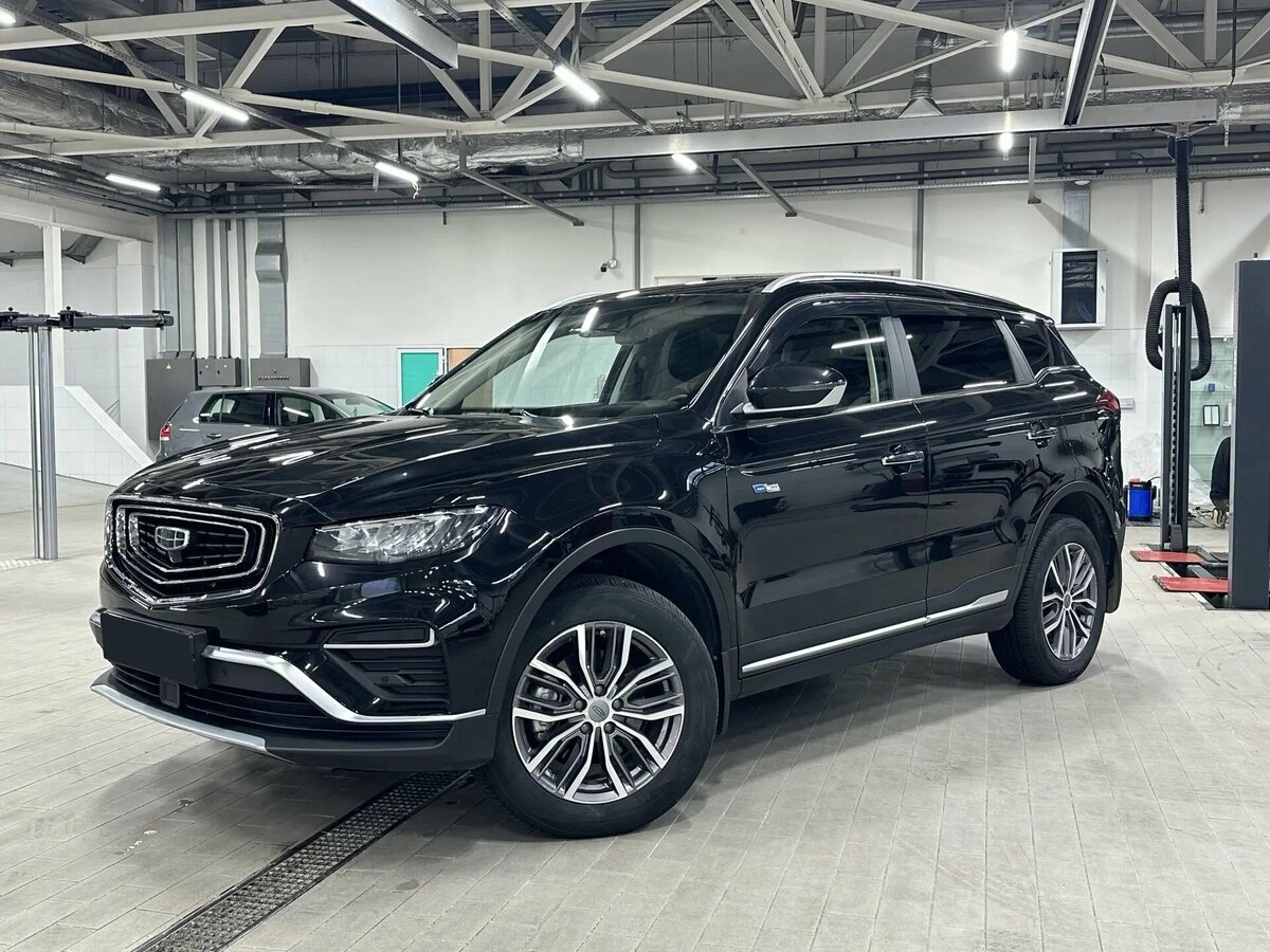 Открыть фотографии: Geely Atlas Pro