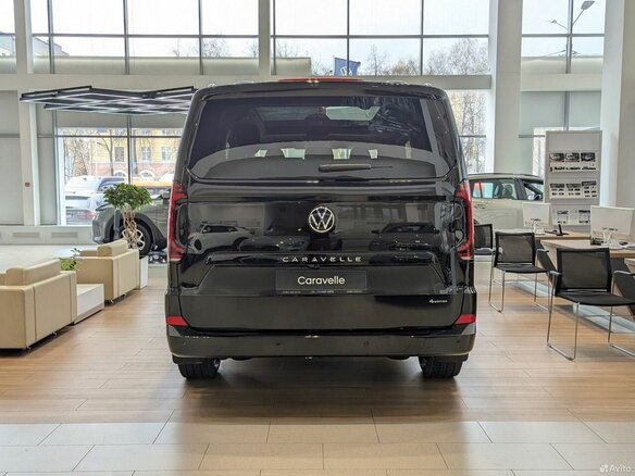2025 Volkswagen Caravelle T7, чёрный, 11990000 рублей - вид 4