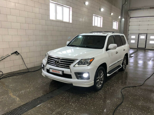2013 Lexus LX 570 III Рестайлинг, белый