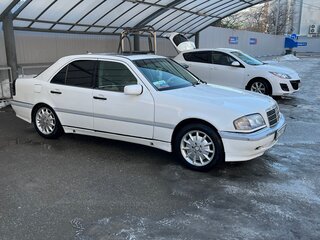 1999 Mercedes-Benz C-Класс 230 I (W202) Рестайлинг, белый, 549000 рублей, вид 3