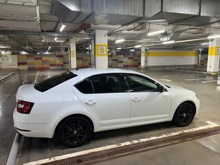 2019 Skoda Octavia III (A7) Рестайлинг, белый, 1950000 рублей, вид 3
