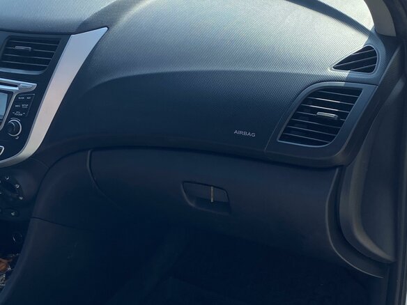 2011 Hyundai Solaris I, белый, 670000 рублей - вид 23