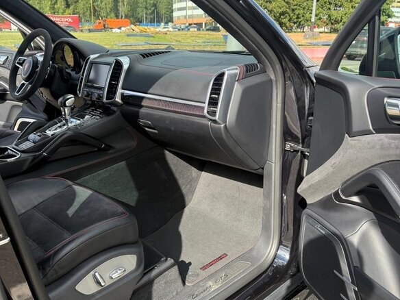 2015 Porsche Cayenne GTS II Рестайлинг (958), чёрный, 3777888 рублей - вид 20