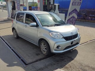 2016 Toyota Passo III, серебристый, 950000 рублей, вид 1