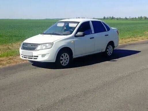 2014 Lada (ВАЗ) Granta I, белый, 210000 рублей