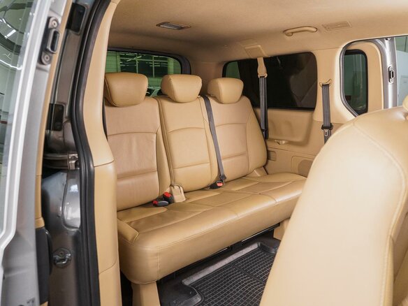 2016 Hyundai H-1 II Рестайлинг, серебристый, 2669000 рублей - вид 6