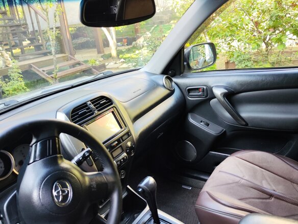 2004 Toyota RAV4 II (XA20) Рестайлинг, зелёный - вид 13