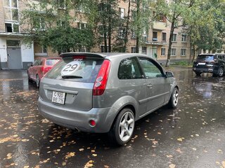 2008 Ford Fiesta Mk5, серый, 450000 рублей, вид 4