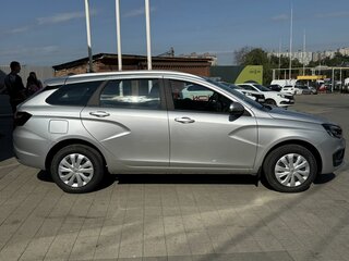 2026 Lada (ВАЗ) Vesta SW I Рестайлинг (NG), серебристый, 1835000 рублей, вид 4
