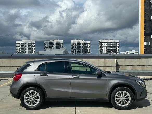 2015 Mercedes-Benz GLA 250 I (X156), серый, 1948000 рублей - вид 5