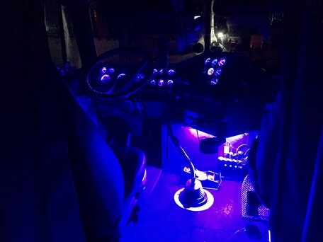 2000 Freightliner FLD, голубой, 2500000 рублей, вид 4