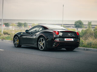 2011 Ferrari California I, чёрный, 8699000 рублей, вид 4