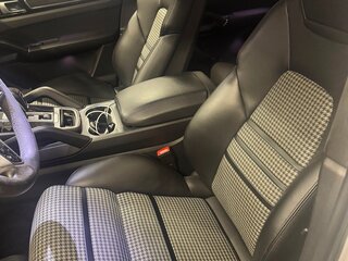 2019 Porsche Cayenne Coupé III, серебристый, 7250000 рублей, вид 4