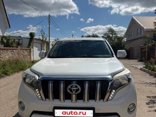 2014 Toyota Land Cruiser Prado 150 Series Рестайлинг 1, белый, 2899000 рублей, вид 1