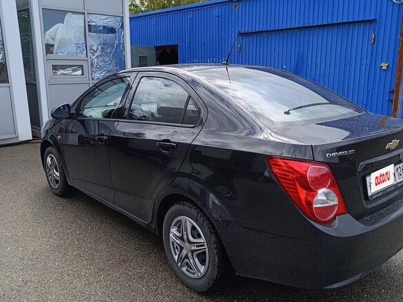 2012 Chevrolet Aveo II, чёрный, 700000 рублей - вид 3