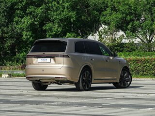2026 Li Auto (Lixiang) L9 II, золотистый, 10990000 рублей, вид 5